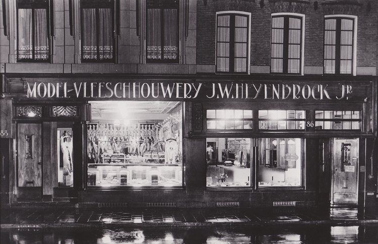 Heyenbrock-04  <p>P.C. Hooftstraat 86-88 op een regenachtige dag omstreeks 1926.</p>